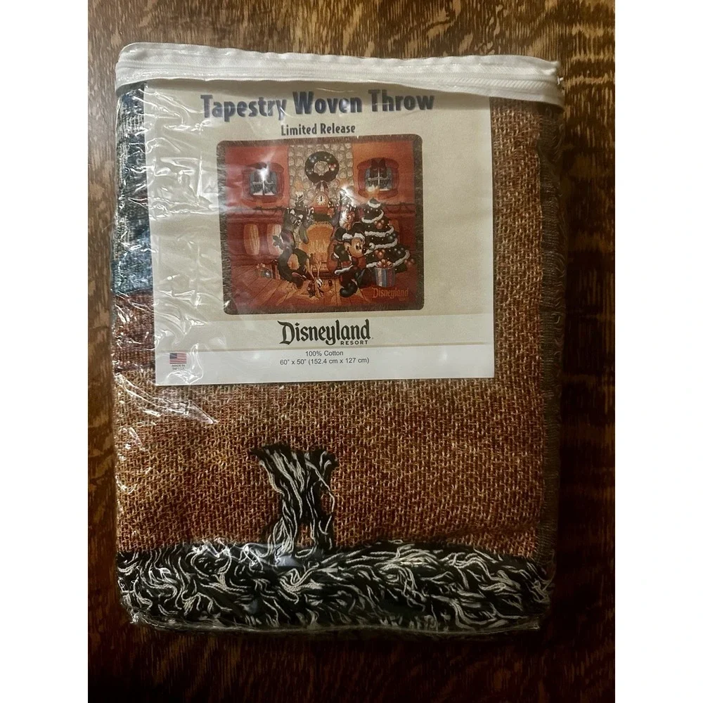 NEW Old Disneyland Resort Christmas Tapestry Woven Throw Blanket Limited Release